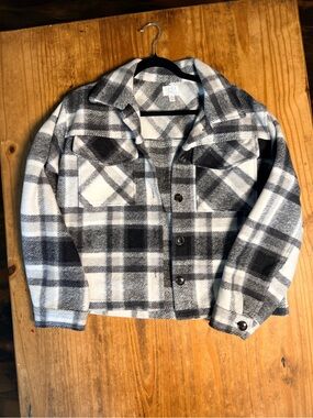 Time and Tru Black and White Plaid Button-Up Shacket